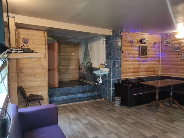 Коттедж 260 м² на участке 10 сот.