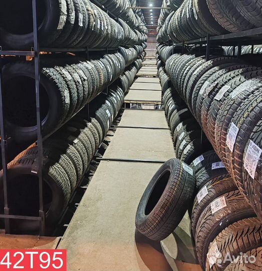 Kumho I'Zen KW31 245/45 R18 97N