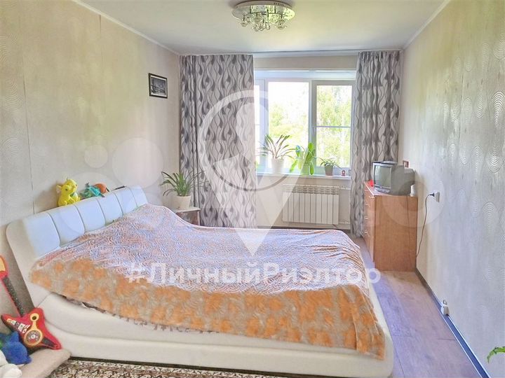 2-к. квартира, 57 м², 3/5 эт.