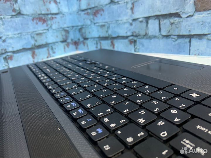 Ноутбук Acer на SSD/i3/6Gb (1164 H)