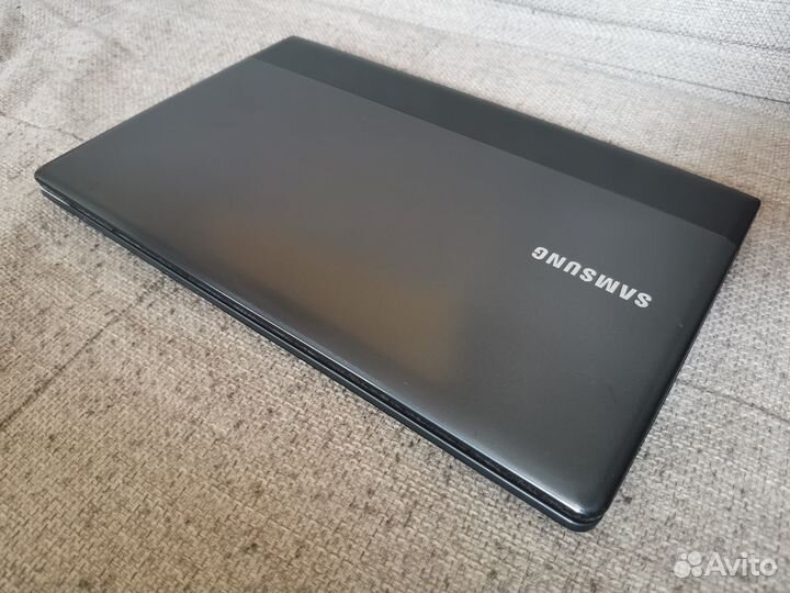 Samsung 300E, i3-2350M 8Gb SSD+HDD GT520MX