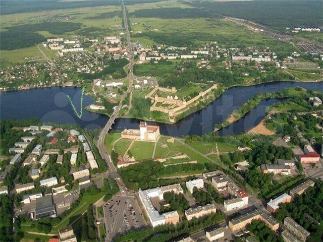 Дом 2000 м² на участке 68 сот.