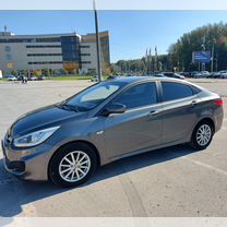 Hyundai Solaris 1.4 AT, 2013, 118 000 км, с пробегом, цена 860 000 руб.