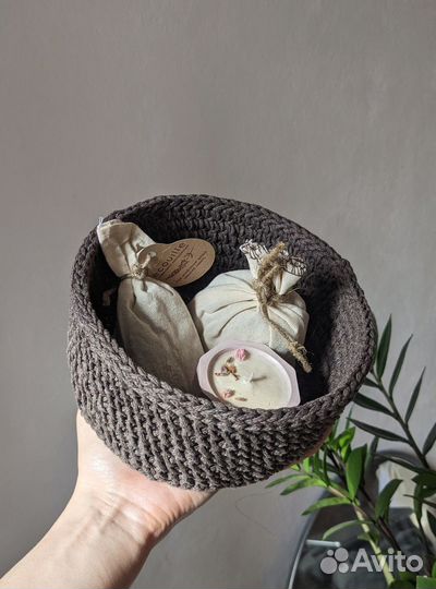 Вязаные корзинки из натурального материала