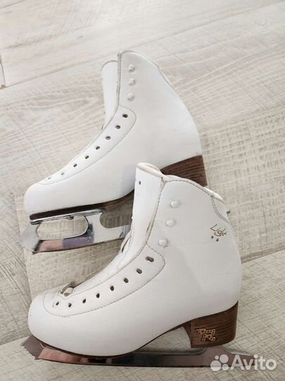 Коньки для фигурного катания risport