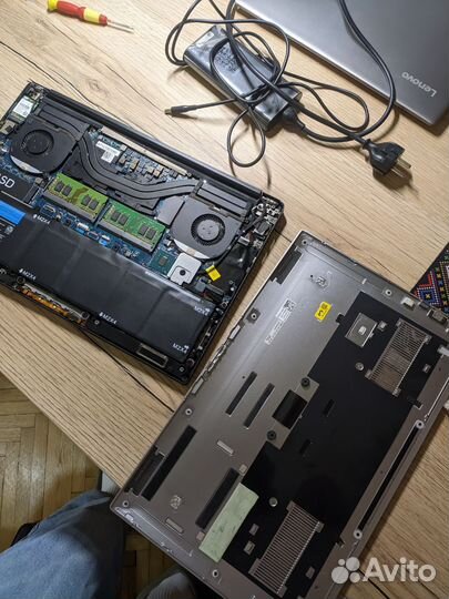 Dell XPS 15 9560 4К. На запчасти