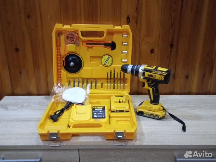 Шуруповерт Девольт 36v ударный с набором новый