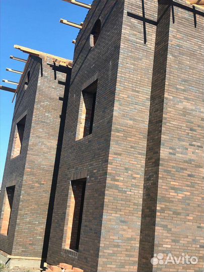 Бригада строителей