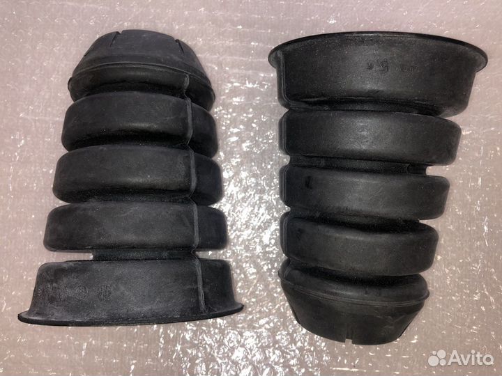 Отбойник заднего амортизатора Toyota 4831360010