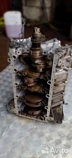 Блок цилиндров BMW 7 E38 1995