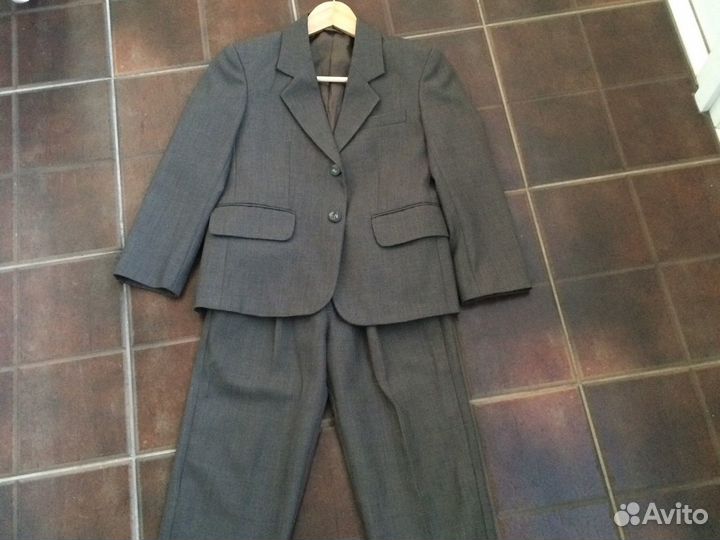 Костюм маль.128 школа