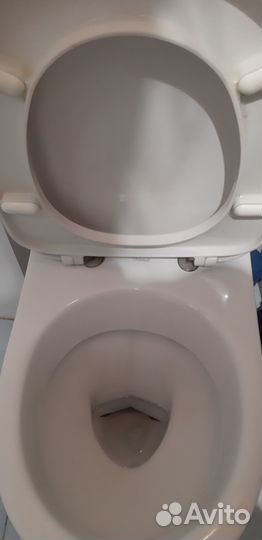 Продается унитаз с компакт-бачком
