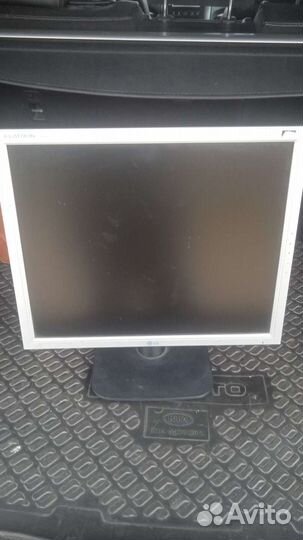 Монитор lg 19