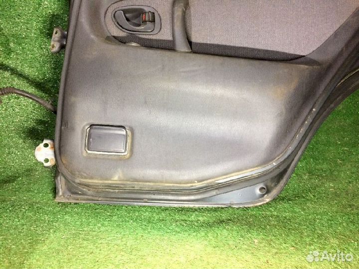 Дверь задняя правая Mitsubishi Galant E55A Серая ц