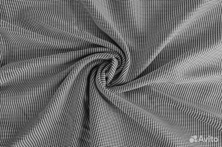 Отрез костюмно-плательной ткани гусиная лапка 1,3м