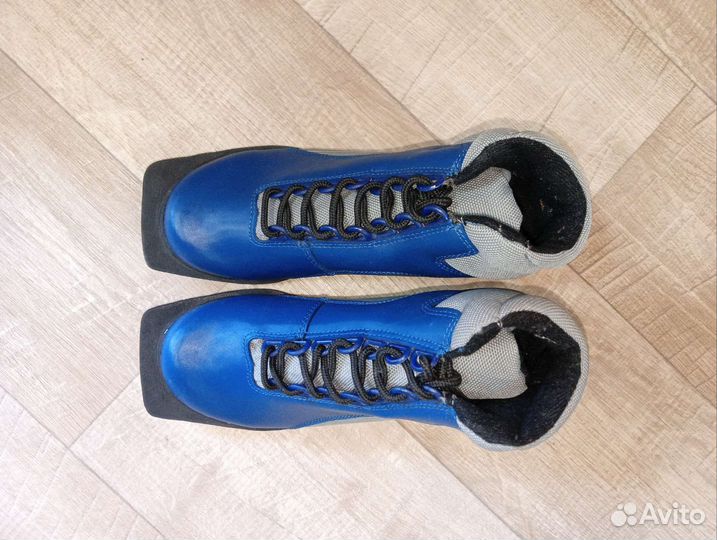 Лыжные ботинки женские 38, мужские 44, 75N