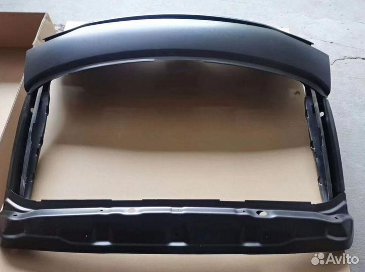 Задняя дверь и фары на Porsche Macan