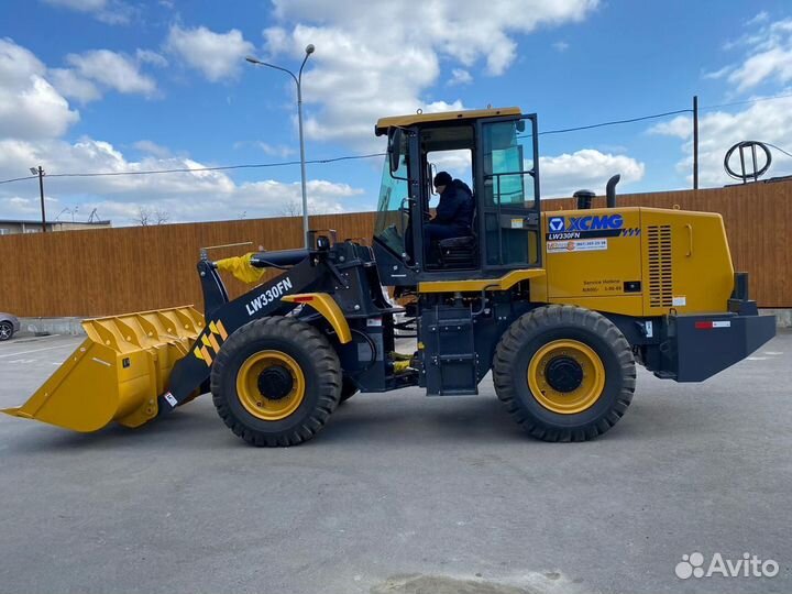 Фронтальный погрузчик XCMG LW330FN, 2023