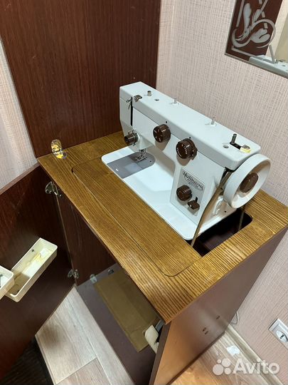 Швейная машина Чайка 143 бу