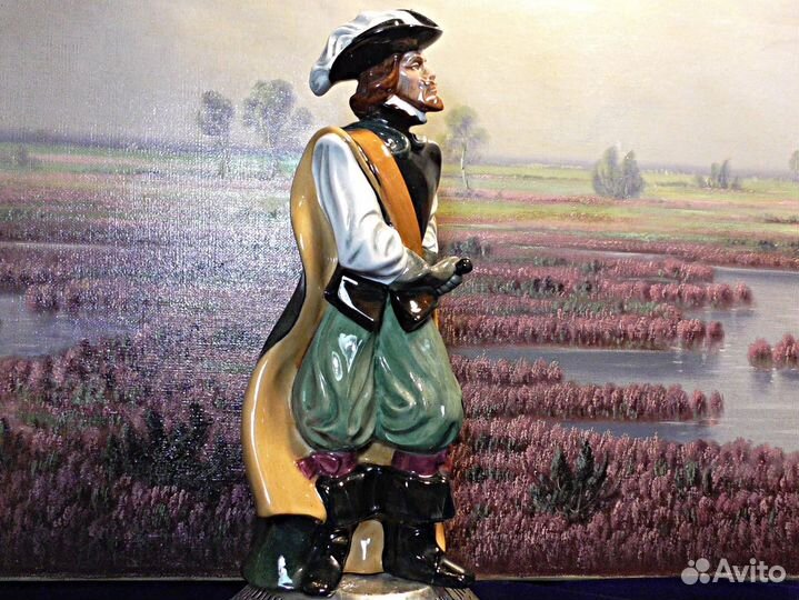 Кавальер.Royal Doulton.Cavalier.Статуэтка