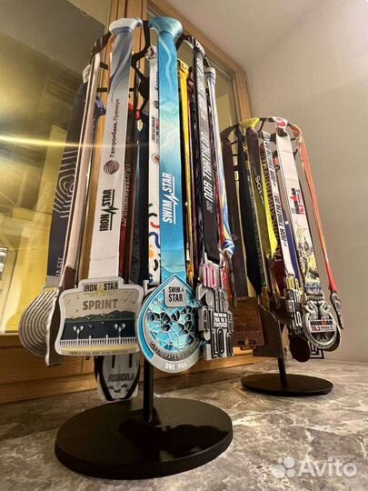 Медальница на стол настольная