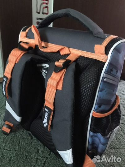 Рюкзак школьшый