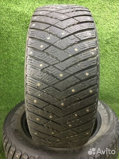 Goodyear UltraGrip Ice Arctic SUV 255/55 R18 109T