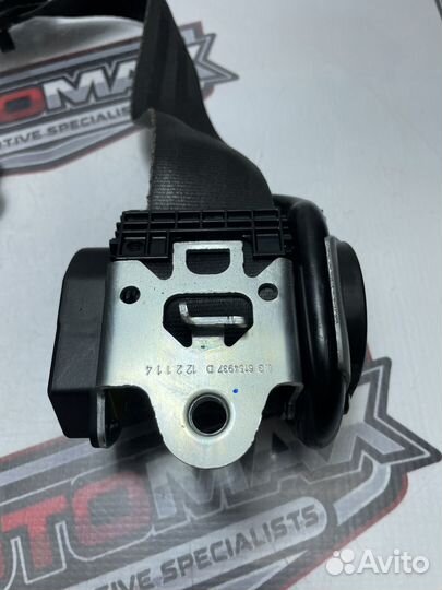 Ремень безопасности правый Skoda Yeti 2012