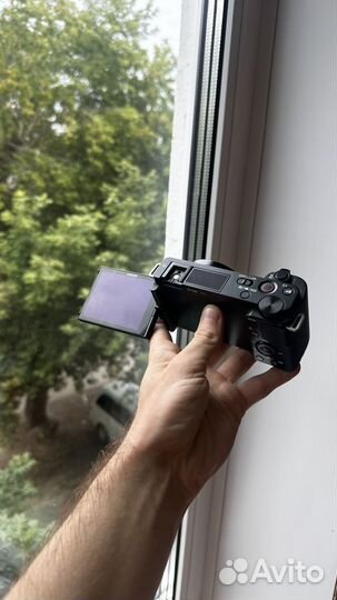 Sony ZV-E10 kit 4К камера беззеркальная