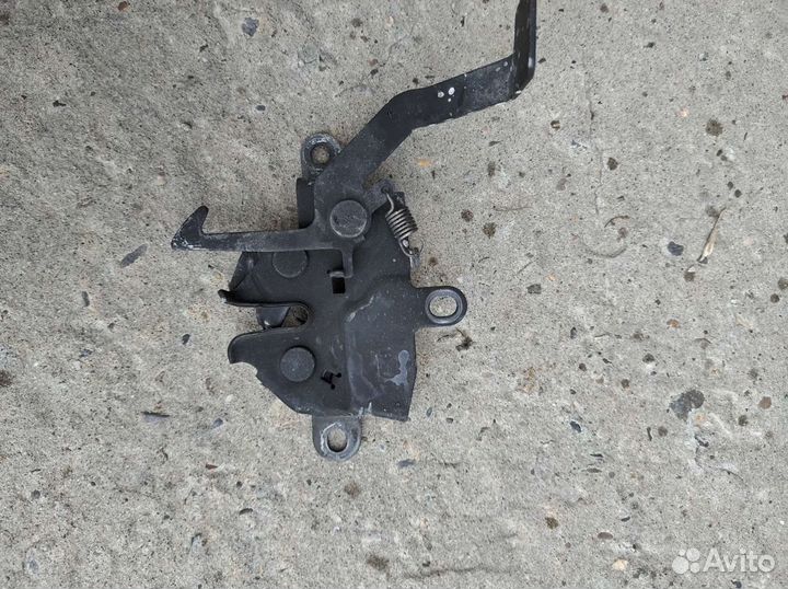 Замок капота Toyota camry,vista sv-40