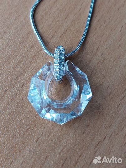 Цепочка с кулоном / ожерелье Swarovski
