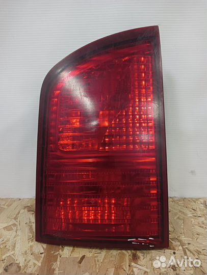 Фонарь внутренний левый Ssangyong Kyron 1 D20DT