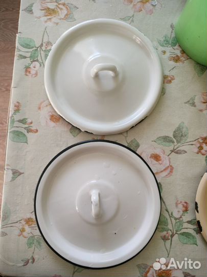 Крышки эмалированные от кастрюль, от сковороды