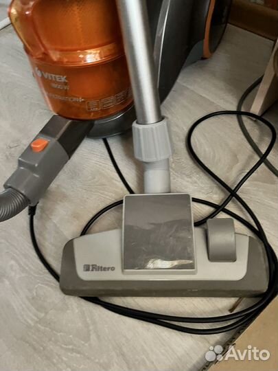 Пылесос Vitek с аквафильтром 1800w