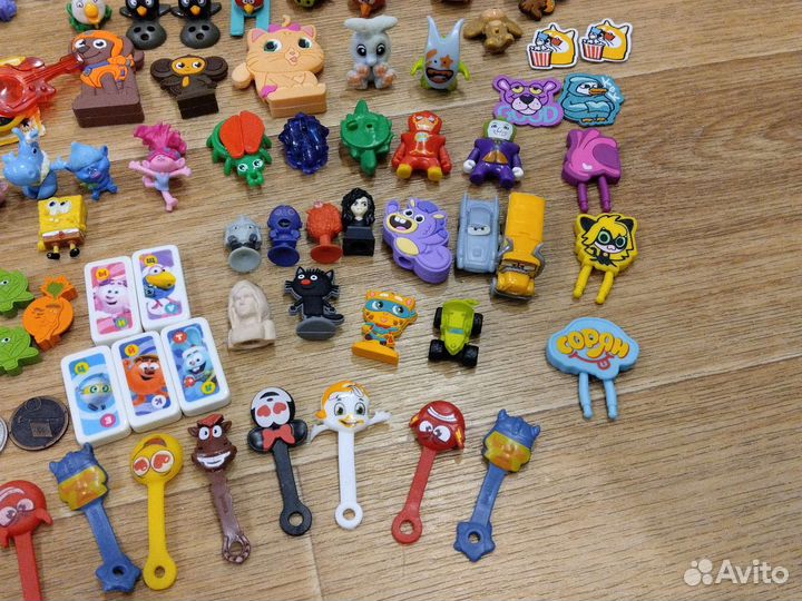 Игрушки из киндера пакетом