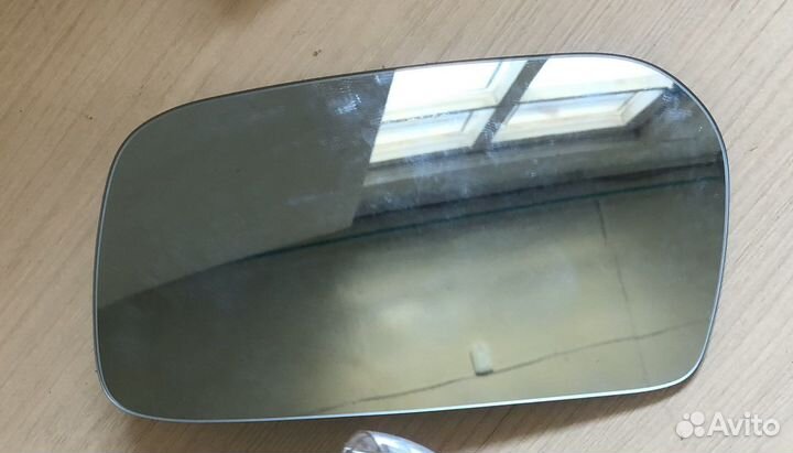 Стекло зеркала левое Audi A6 94-03
