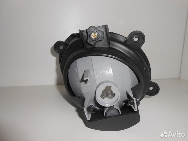 Фара противотуманная левая на Киа Церато 04-06