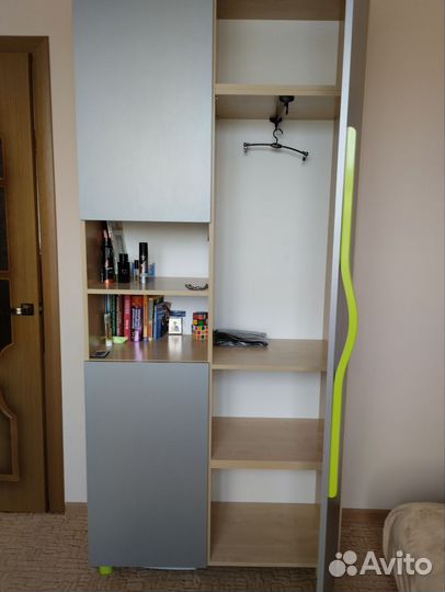 Набор мебели детской стол и шкаф