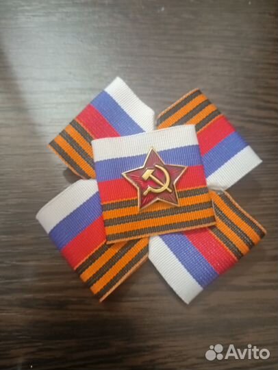 Брошь ручной работы