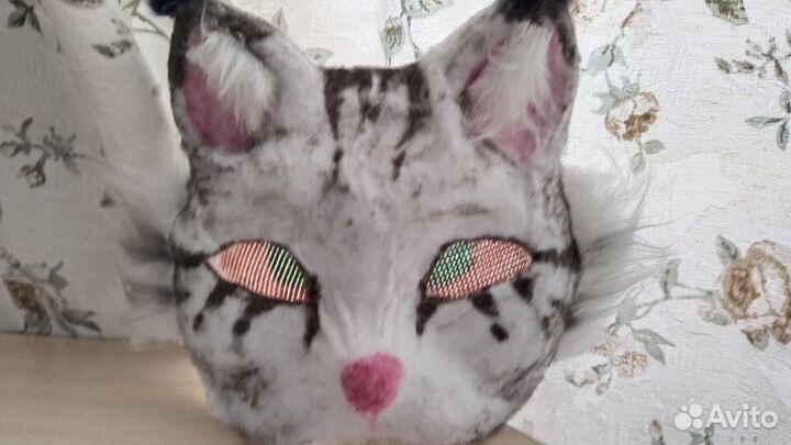 Маска для квадробики кошка белая с хвостом