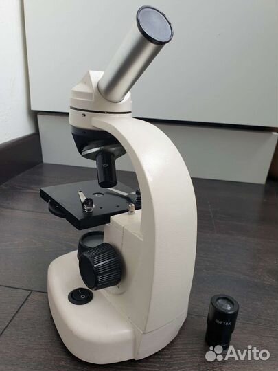 Микроскоп Levenhuk