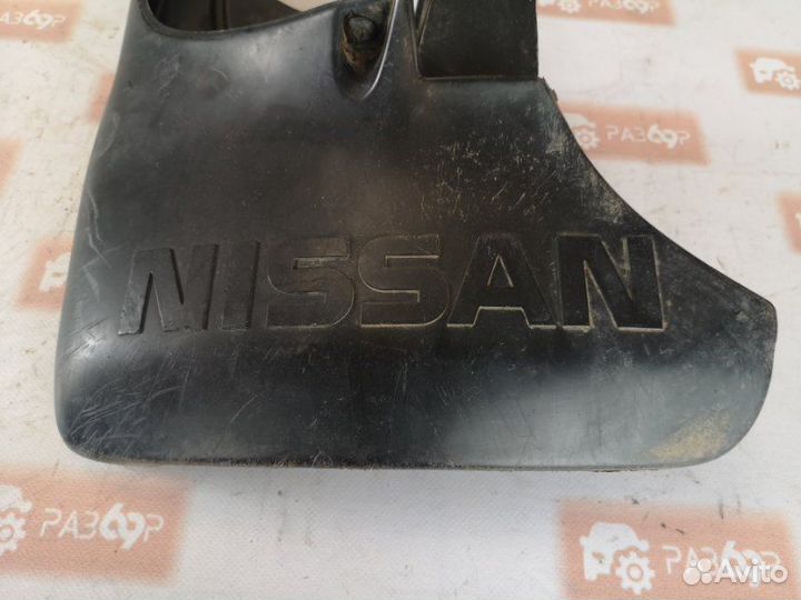 Брызговик задний правый Nissan Patrol Y61 RD28TI
