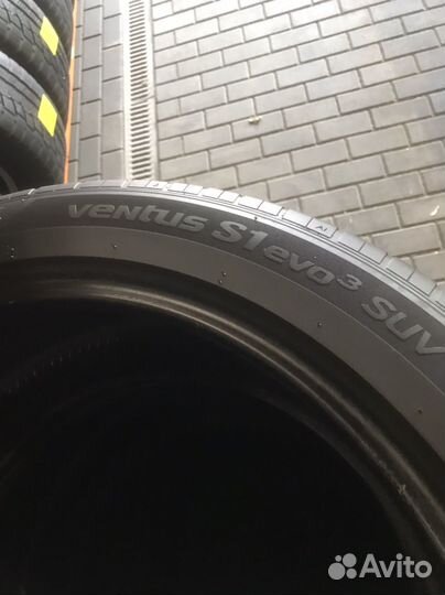 Hankook Ventus S1 Evo 3 K127 295/40 R22