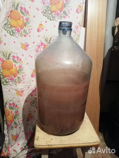 Банки и бутыли стеклянные