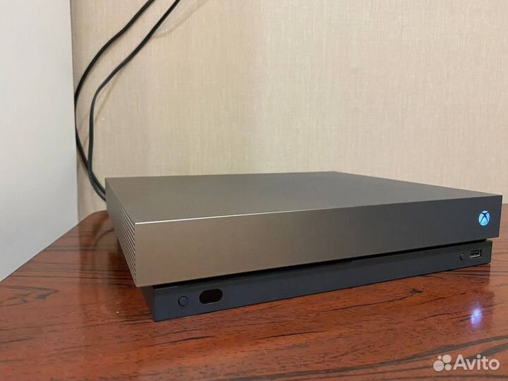 Xbox one x Gold Rush Edition 1 TB