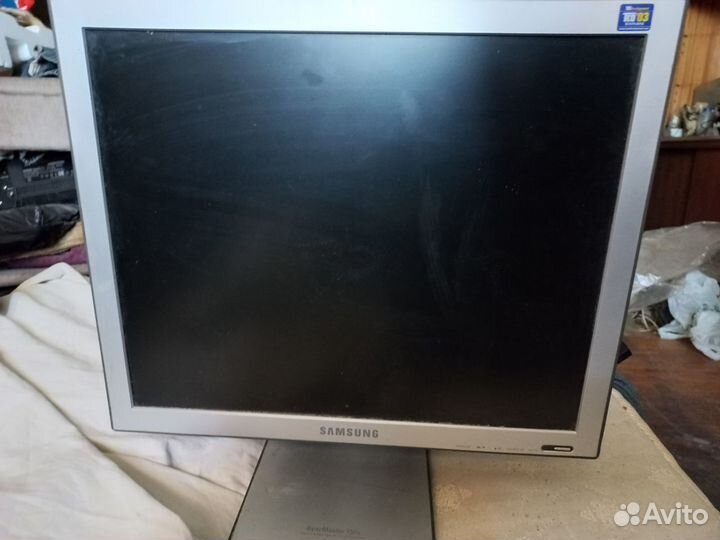 Samsung monitor 750B