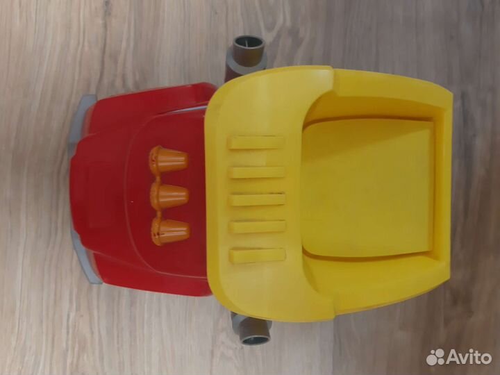 Машинка Chuck Чак говорящая