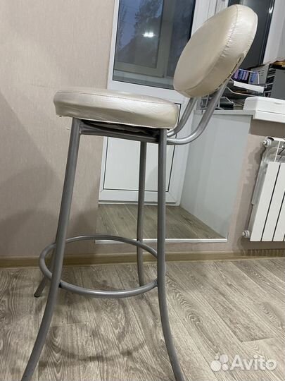 Барный стул