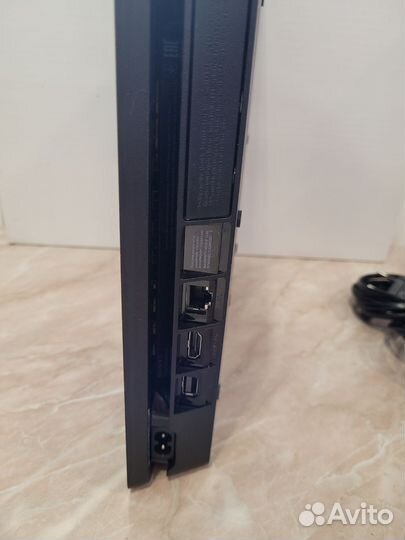 Sony PlayStation 4 slim 1TB