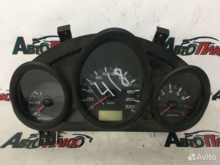 Щиток приборов Mitsubishi Colt Z3